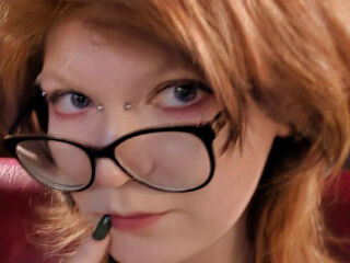 camslut naked InezHiefnar