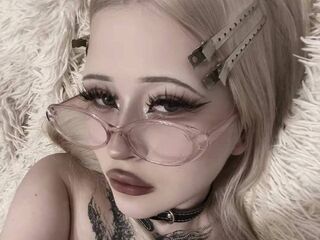 cam girl playing with dildo IraidaFairleigh