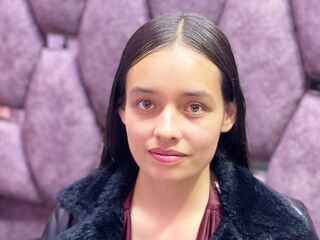 chat room live web cam IssaMontenegro