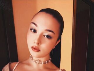 camslut showing pussy JaMccredie