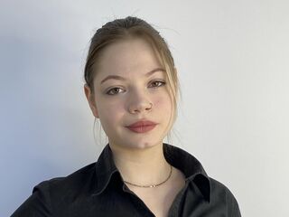 cam chat room JanuaryBuswell