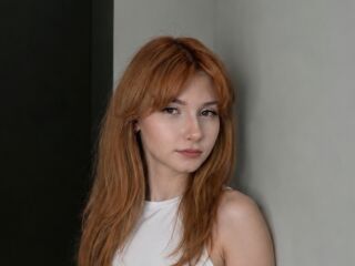 webcam strip tease show JeniceRadulescu
