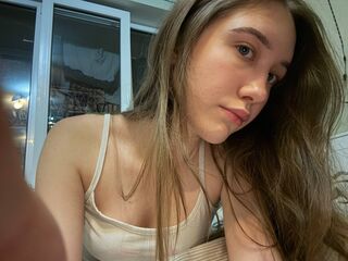 camwhore masturbating with dildo JeniseLozado