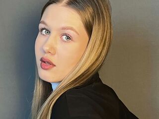 chatroom webcam photo JoycelynDoctor