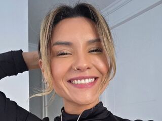 masturbating cam girl JuliettaDiaz