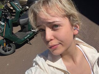 naughty webcamgirl KeilaTouchton