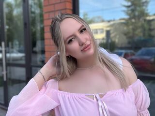 dity cam show KellyHowell