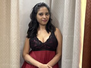 naked camgirl masturbating KiaraMuse