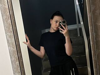 sexy camgirl chat KiraBentley