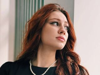 naked girl with cam masturbating KristinaGuernsey