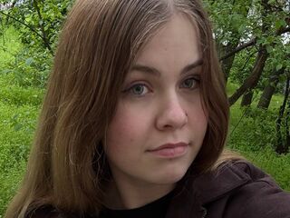 naked camgirl masturbating with dildo LarondaManatt