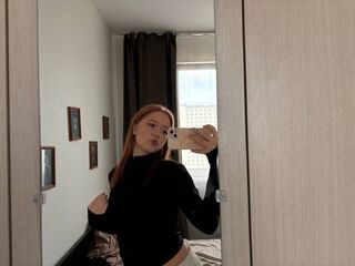 topless girl LennieLukasik