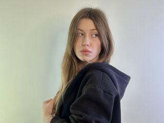 nude webcam girl LeonilaKesling