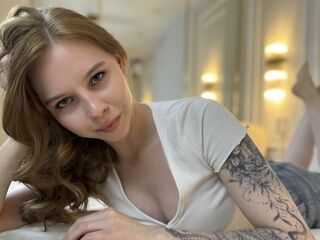 adult cam show LilyMouss