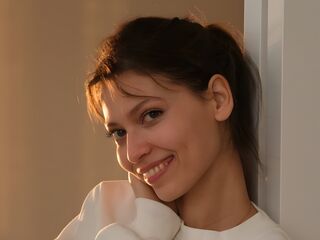 hot girl webcam LivelyLaurie