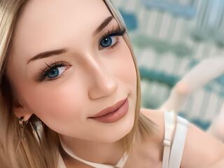 live chatroom LoisDeman