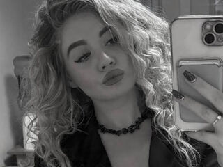 camgirl showing pussy LucilePapke