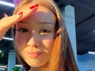 mastubating web cam girl LucyAurexia