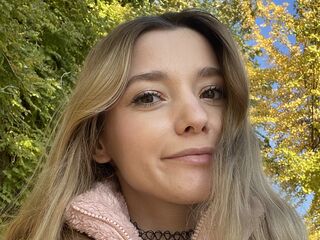 masturbating webcam girl LunariaVelvet