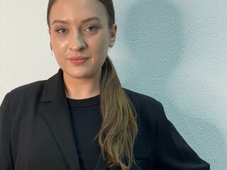 adult live cam LyndaEstle