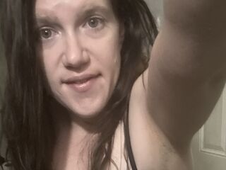 camgirl masturbating with vibrator MadiBrown