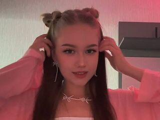 chat room photo MadisonLehar