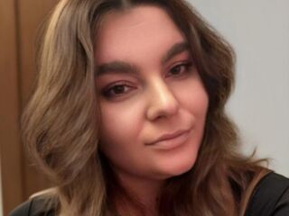 hot cam girl masturbating with sextoy MeganDarcy