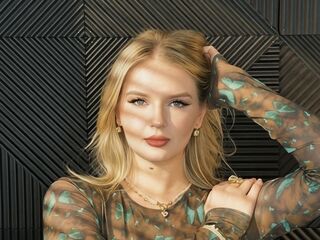 cam girl playing with dildo MiaLloydy