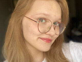 girl webcam naked MicahCussins