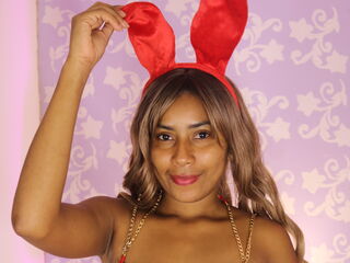 camgirl fingering wet pussy NaomiMiller