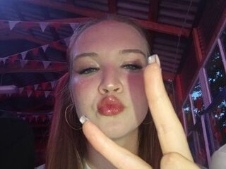 hot cam whore NelleCauthorne