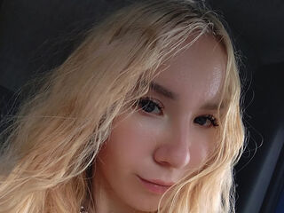 topless webcamgirl NikaFrosha