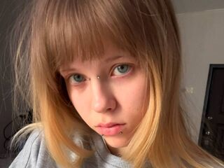 girl OpheliaWrenny