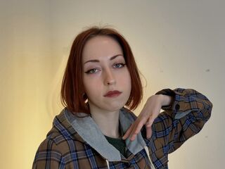 hot cam girl fingering shaved pussy PameliaFavreau