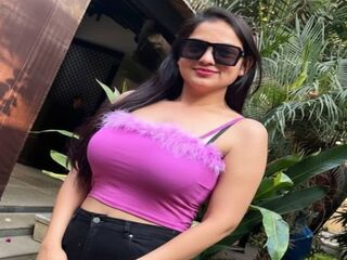 camwhore shaving pussy PeachyGlow