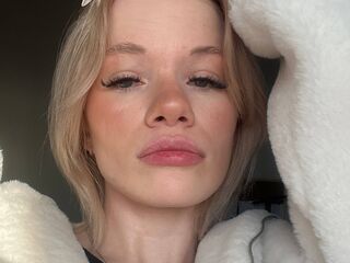 hot strip tease web cam RenitaKoo