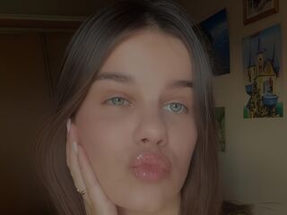 naked camgirl photo RicardaErisman