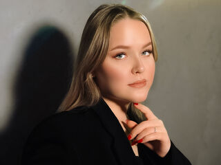 naked webcam girl photo SallySavage