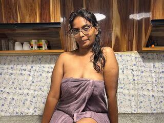 hot girl webcam video SanjuSanjana