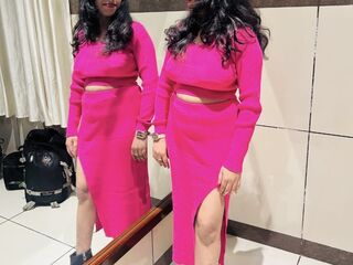 webcam babe chatroom SanyaGoyal