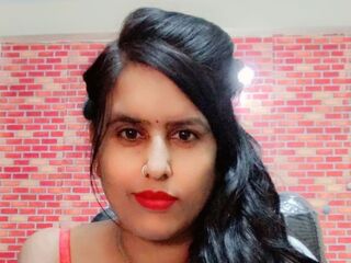 webcam babe chatroom SaraConway