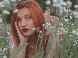 girl topless SaraFridelman