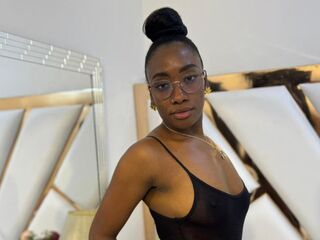 webcam show SelenaHadid