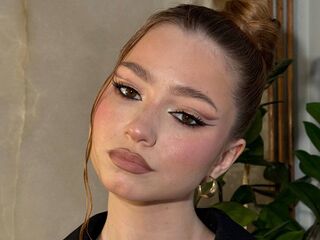 girl showing pussy SeyolaHilgerst