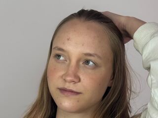 nude cam girl photo SharriDougan