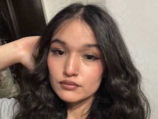 topless girl SorayaBenezra