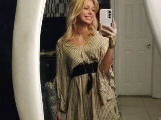 fingering camwhore SuzySweetSteps