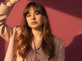 bedroom live cam TerinaLairmore