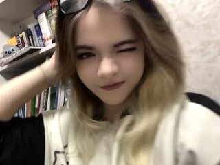 camgirl masturbating with sextoy TeshaBlais