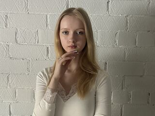 camslut masturbating TiaraHaberkamp